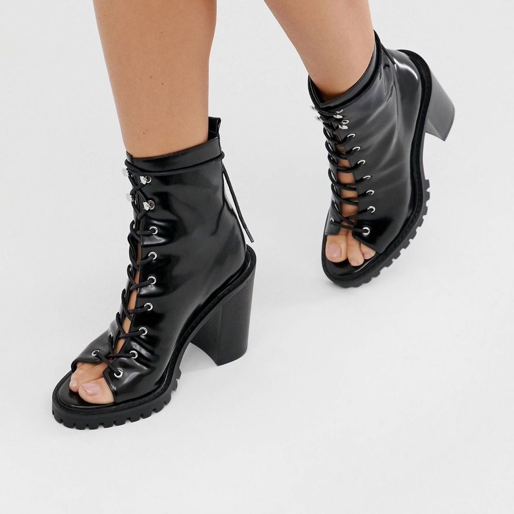 ASOS Emma Peep Toe Chunky Lace Up Boots in Black Sz 8